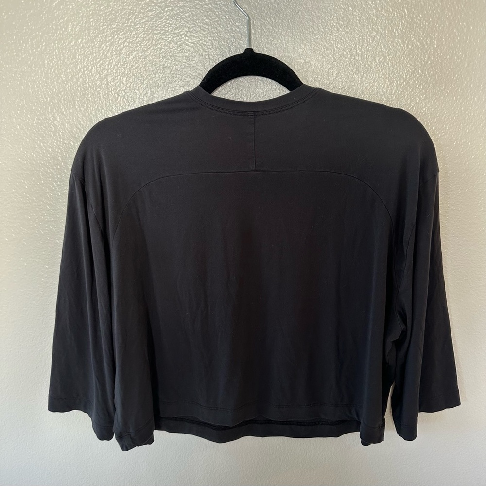 Lululemon Modal Relaxed-Fit Cropped Short-Sleeve Shirt in Black, Size 8 - Picture 7 of 9